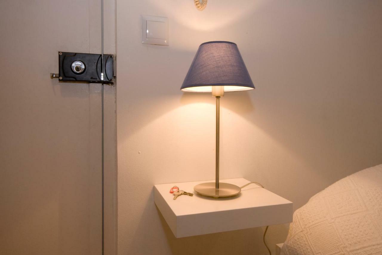 Apartamento Mira Graca Lisbona Esterno foto