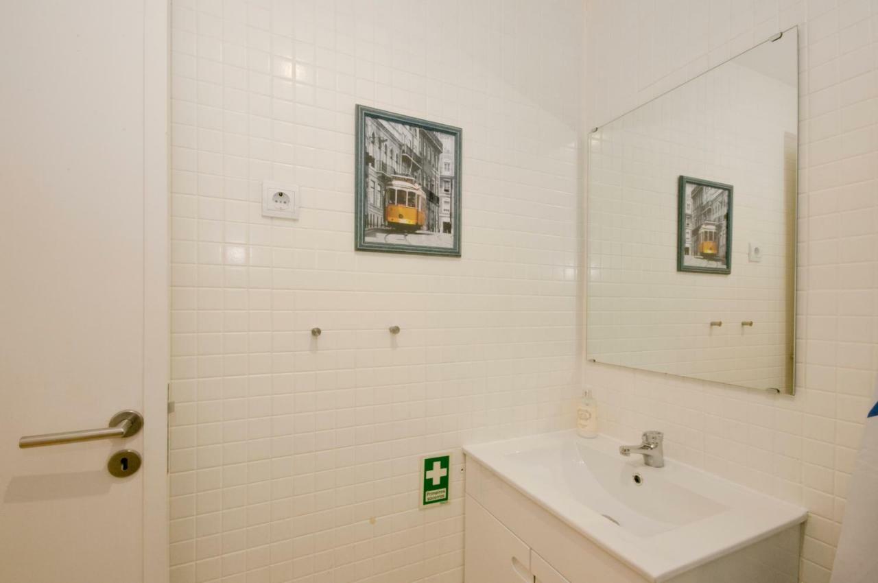 Apartamento Mira Graca Lisbona Esterno foto